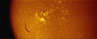 Illustration for article titled Solar Eruptions Captured By DiY Astronomer